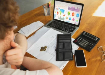 a step by step guide to choose expense tracking software