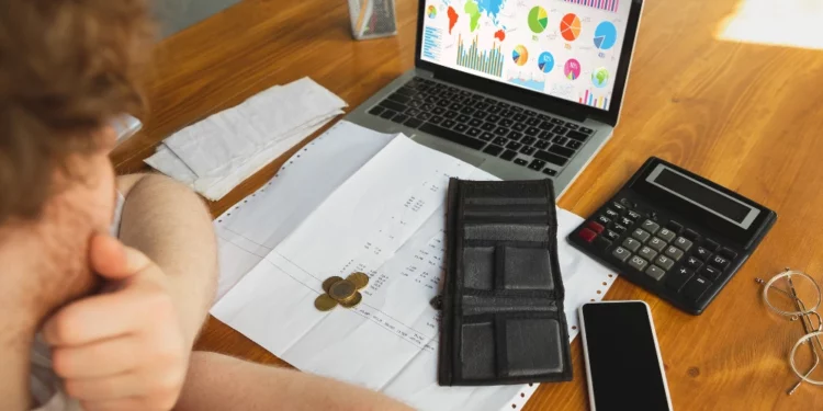 a step by step guide to choose expense tracking software